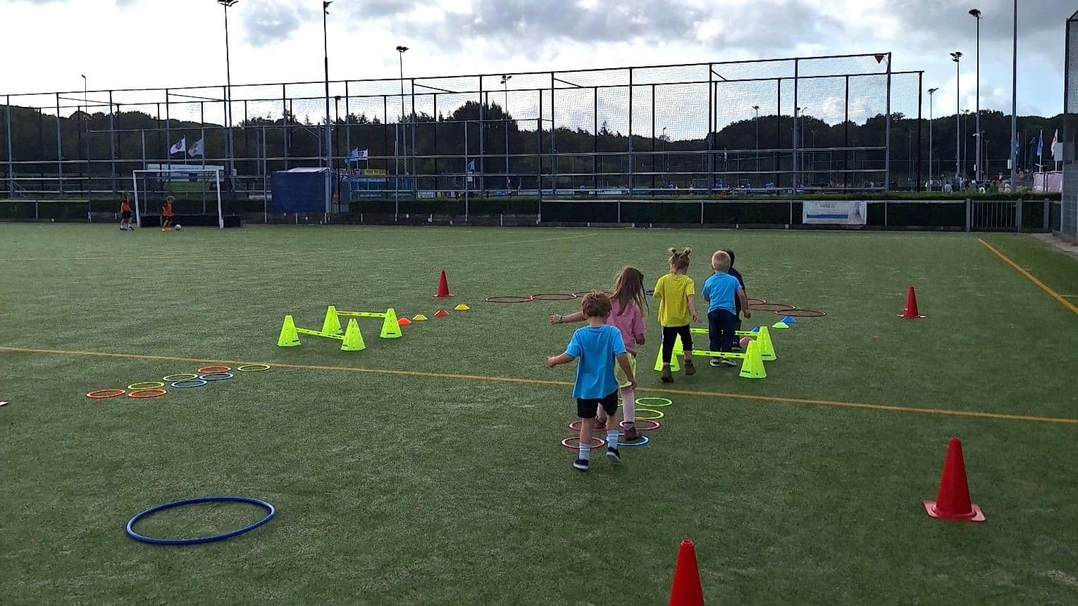 Ook de allerkleinsten beginnen aan het korfbalseizoen.